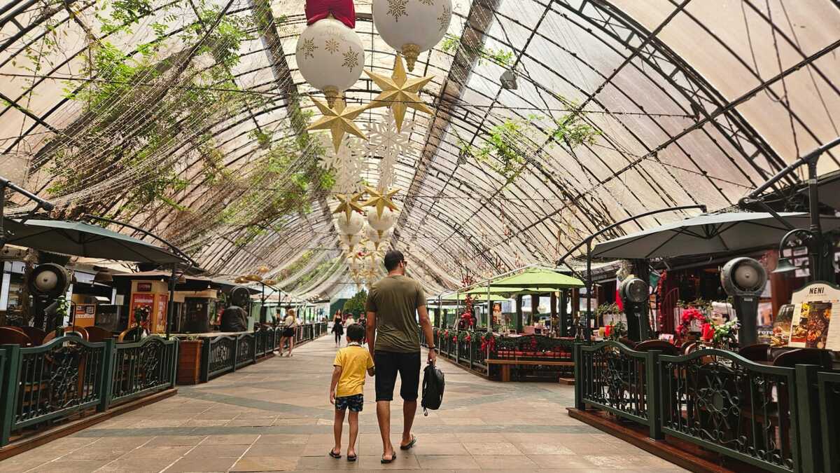 Gramado com crianças, passeio pela rua coberta