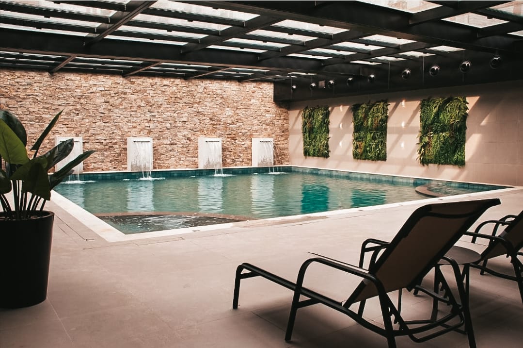 Hotel para para crianças em Gramado, piscina do hotel Bella Gramado