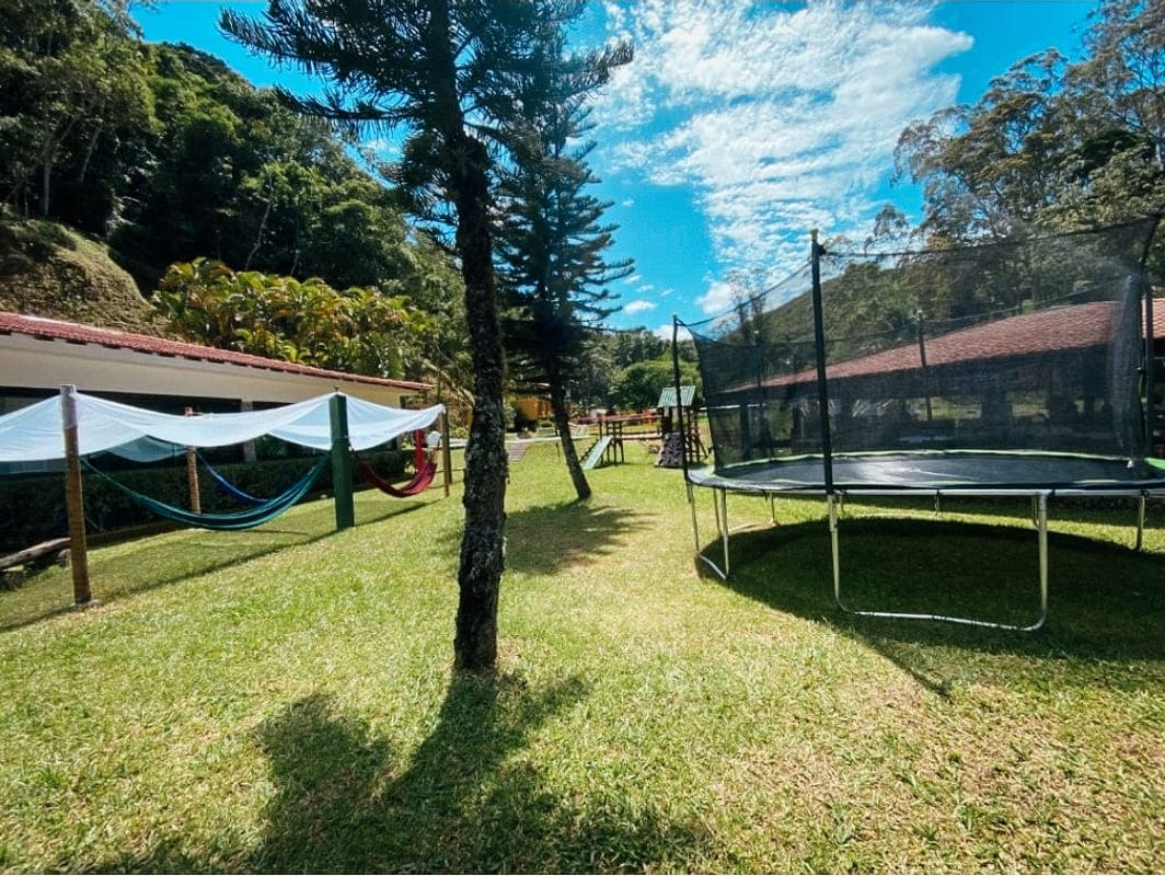 Melhores hotéis fazendo no RJ. Área externa no hotel fazenda Bonanza.