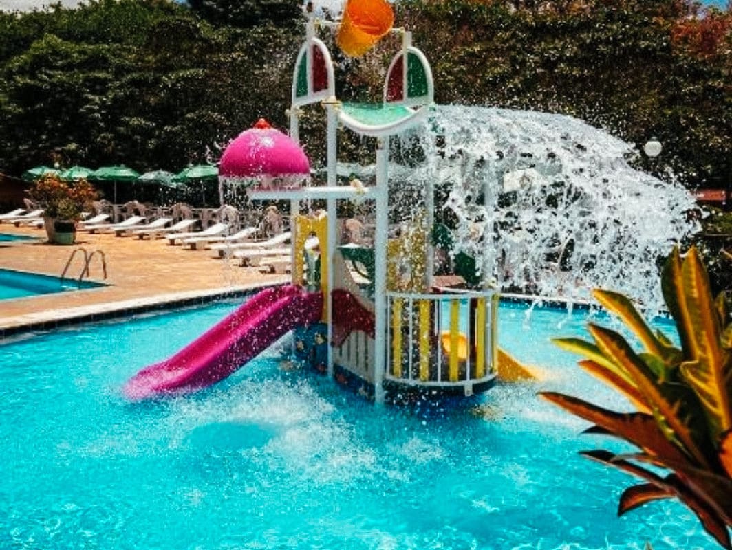 Melhores hotéis fazenda no RJ. Piscina Kids no Hotel Fazenda Rochedo.