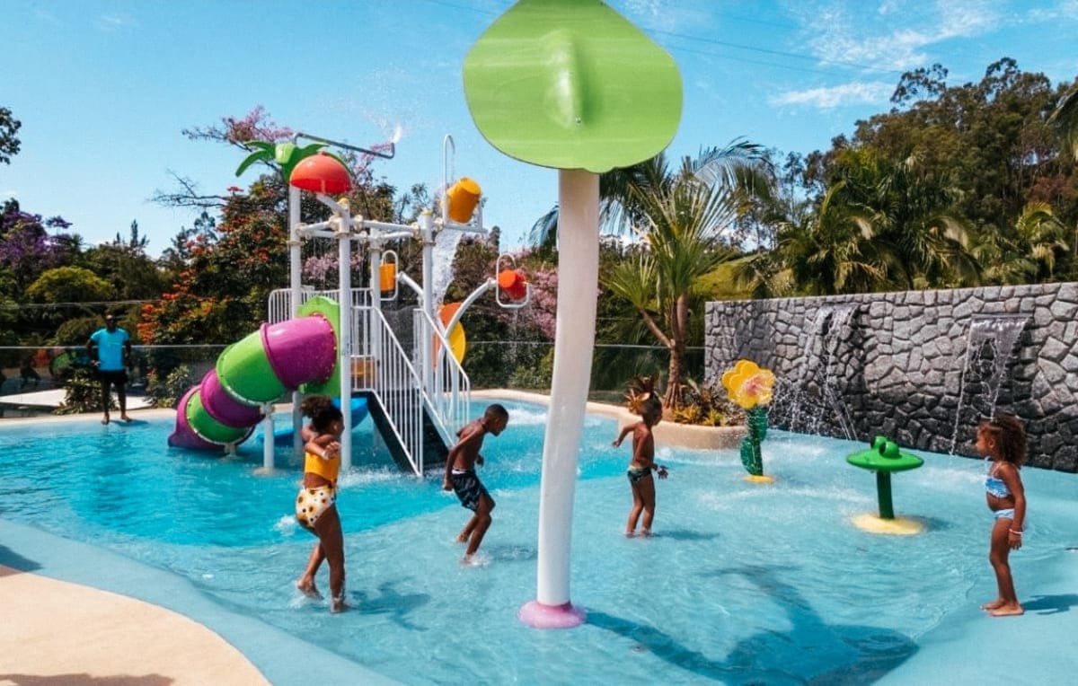 Melhores hotéis fazenda no RJ. Piscina infantil no hotel fazenda Vilarejo.